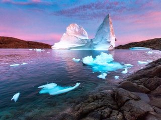 Обои камни, берег, море, лёд, айсберг, stones, shore, sea, ice, iceberg разрешение 2048x1365 Загрузить