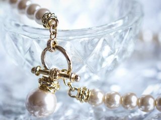 Обои бусы, украшение, ожерелье, жемчуг, застёжка, аксессуар, beads, decoration, necklace, pearl, clasp, accessory разрешение 1920x1200 Загрузить