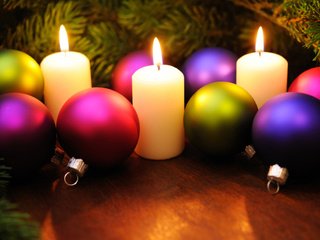 Обои свечи, новый год, шары, рождество, елочные игрушки, candles, new year, balls, christmas, christmas decorations разрешение 3840x2400 Загрузить