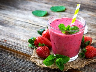 Обои мята, клубника, ягоды, коктейль, мешковина, смузи, mint, strawberry, berries, cocktail, burlap, smoothies разрешение 6000x4000 Загрузить