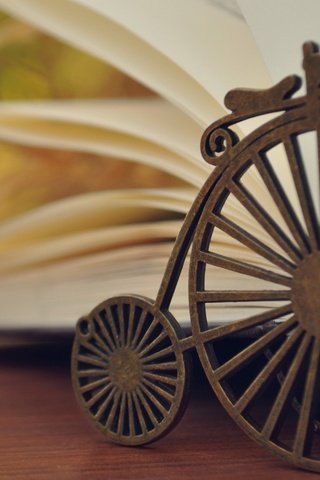 Обои фон, колесо, книга, велосипед, страницы, книжка, background, wheel, book, bike, page, owner разрешение 1920x1080 Загрузить