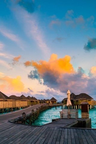 Обои облака, горизонт, бунгало, тропики, мальдивы, clouds, horizon, bungalow, tropics, the maldives разрешение 1921x1080 Загрузить