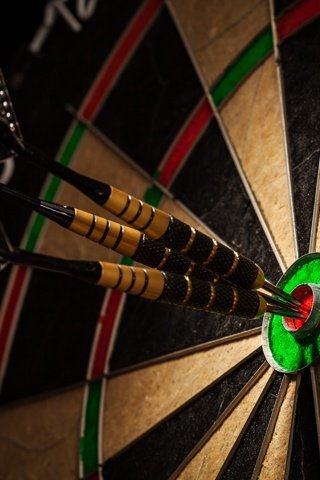 Обои цвета, расцветка, мишень, дартс, дротики, dartboard, perfection of throwing darts, совершенства, color, colors, target, darts, perfection разрешение 2880x1920 Загрузить