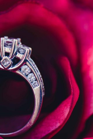 Обои камни, кольцо, обручальное, stones, ring, wedding разрешение 2048x1367 Загрузить