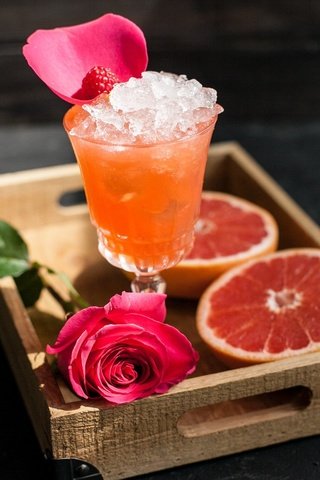 Обои напиток, роза, лёд, бокал, цитрус, грейпфрут, сок, drink, rose, ice, glass, citrus, grapefruit, juice разрешение 2048x1343 Загрузить