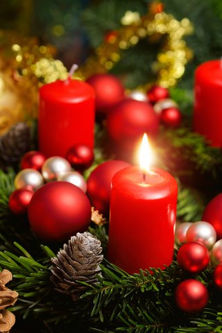 Обои свечи, новый год, шары, рождество, шишки, елочные игрушки, candles, new year, balls, christmas, bumps, christmas decorations разрешение 3840x2400 Загрузить