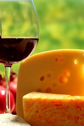Обои виноград, фрукты, сыр, вино, бокалы, красное, гранат, grapes, fruit, cheese, wine, glasses, red, garnet разрешение 2560x1440 Загрузить