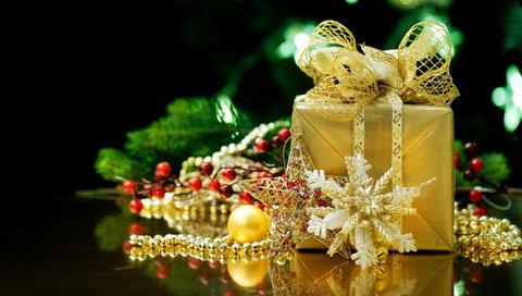 Обои новый год, украшения, подарки, звезда, праздник, рождество, снежинка, праздничные, коробочки, boxes, new year, decoration, gifts, star, holiday, christmas, snowflake разрешение 2560x1440 Загрузить