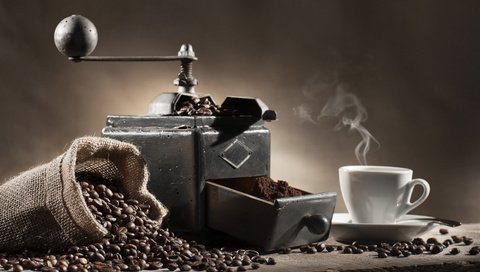 Обои напиток, кофе, чашка, кофейные зерна, кофемолка, кофе в зернах, grind coffee beans, drink, coffee, cup, coffee beans, coffee grinder, coffee bean разрешение 4256x2832 Загрузить