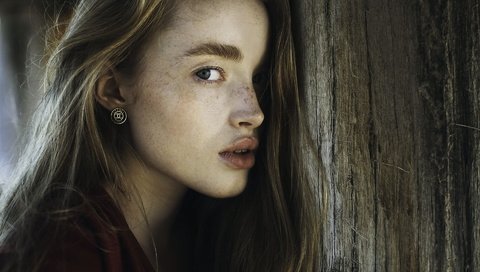 Обои девушка, портрет, взгляд, веснушки, yani, claire alice young, girl, portrait, look, freckles разрешение 1920x1200 Загрузить