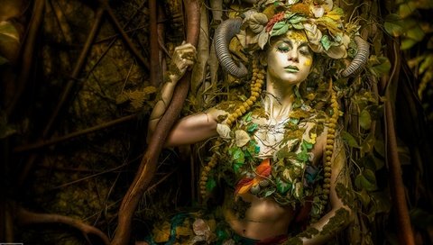 Обои образ, костюм, рога, макияж, нимфа, лианы, image, costume, horns, makeup, nymph, vines разрешение 1950x1292 Загрузить