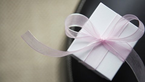 Обои белый, розовый, лента, подарок, white, pink, tape, gift разрешение 1920x1200 Загрузить