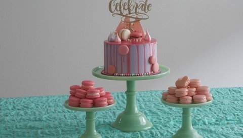 Обои еда, сладкое, украшение, торт, макаруны, безе, brithday, food, sweet, decoration, cake, macaroon, meringue разрешение 2048x1342 Загрузить