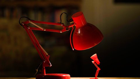 Обои лампа, стол, лампочка, настольная лампа, светильникм, lamp, table, light bulb, table lamp, svetilnik разрешение 4625x3063 Загрузить