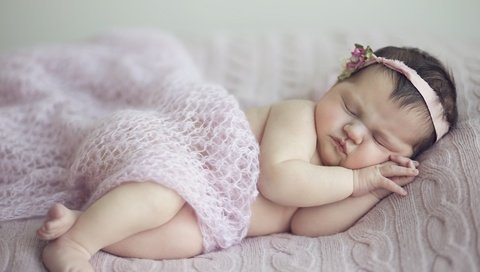 Обои сон, дети, девочка, лицо, ребенок, повязка, младенец, sleep, children, girl, face, child, headband, baby разрешение 4000x2667 Загрузить