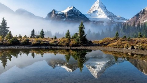 Обои деревья, озеро, горы, природа, отражение, пейзаж, туман, trees, lake, mountains, nature, reflection, landscape, fog разрешение 2000x1284 Загрузить