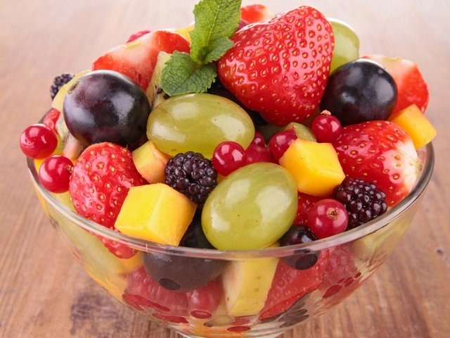 Обои фрукты, ягоды, лесные ягоды, десерт, салат, fruits, парное, фруктовый салат, cалат, fruit, berries, dessert, salad, fresh, fruit salad разрешение 2880x2501 Загрузить