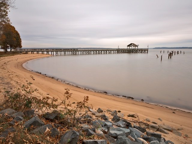 Обои вода, пляж, пирс, сша, вирджиния, лисильвания, water, beach, pierce, usa, va, leesylvania разрешение 4000x2667 Загрузить