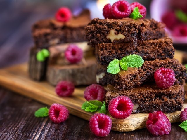 Обои малина, десерт, пирожное, raspberry, dessert, cake разрешение 5472x3648 Загрузить