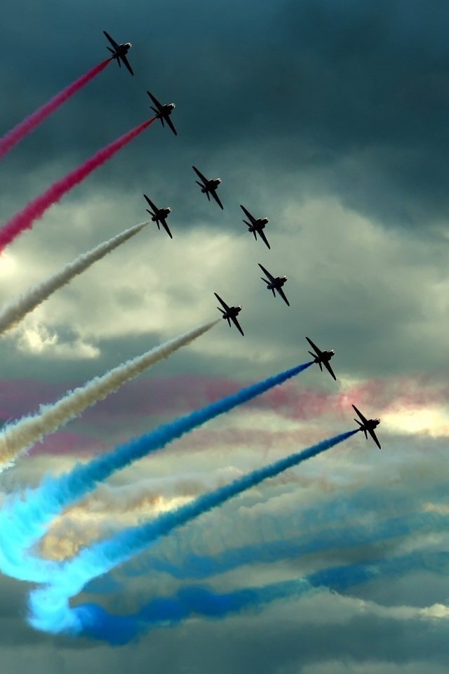 Обои облака, цвет, самолеты, истребители, шлейф, clouds, color, aircraft, fighters, train разрешение 1920x1200 Загрузить