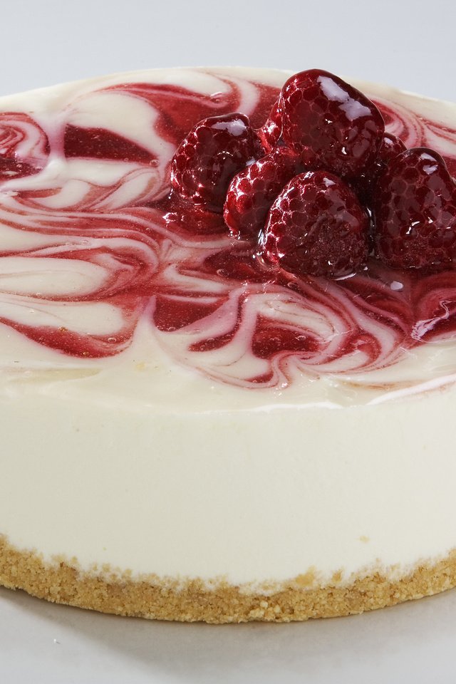 Обои крем для торта, малина, еда, джем, сливки, пирожное, чизкейк, cream cake, raspberry, food, jam, cream, cake, cheesecake разрешение 2000x1426 Загрузить