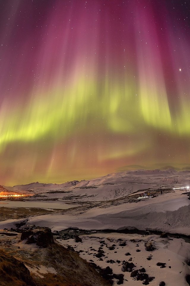 Обои ночь, звезды, северное сияние, исландия, night, stars, northern lights, iceland разрешение 2048x1266 Загрузить