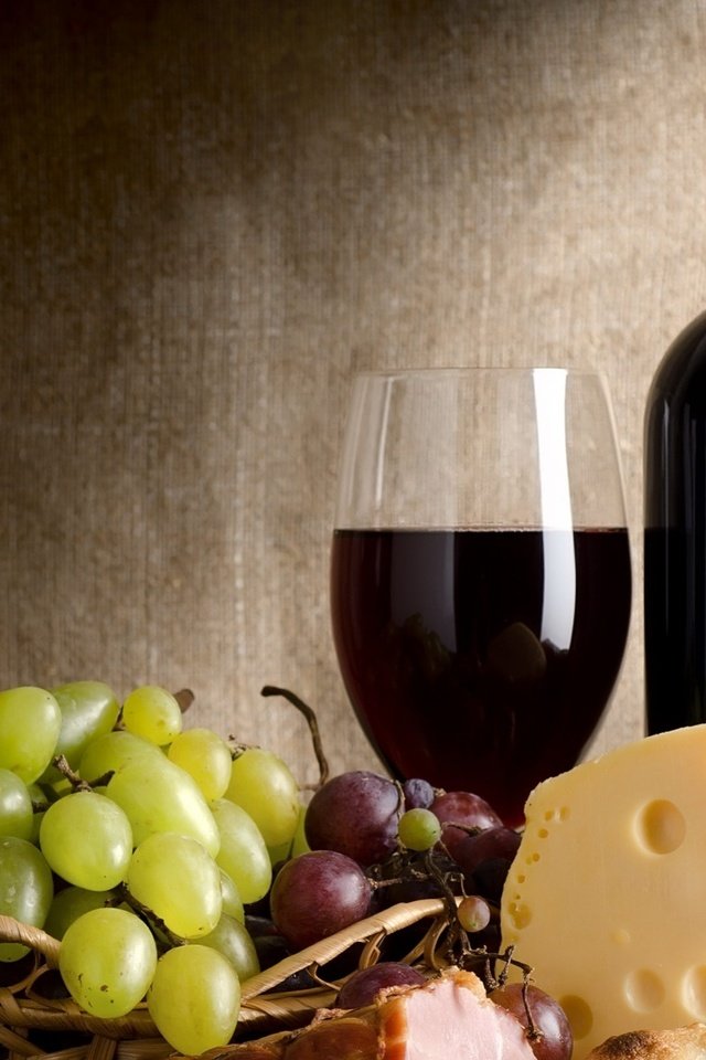 Обои виноград, балык, бокал, сыр, хлеб, корзина, вино, бутылка, красное, grapes, salmon, glass, cheese, bread, basket, wine, bottle, red разрешение 1920x1486 Загрузить