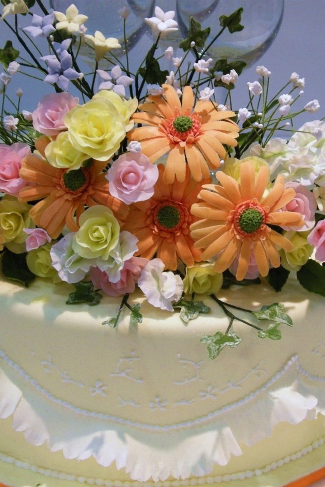Обои цветы, сладкое, торт, десерт, глазурь, сервировка, flowers, sweet, cake, dessert, glaze, serving разрешение 1920x1440 Загрузить
