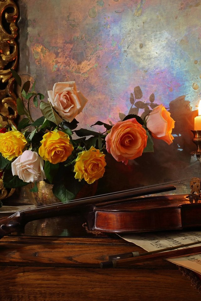 Обои столик, цветы, натюрморт, свечи, чернильница, картина, розы, андрей морозов, ноты, скрипка, ваза, перо, table, flowers, still life, candles, ink, picture, roses, andrey morozov, notes, violin, vase, pen разрешение 2048x1165 Загрузить