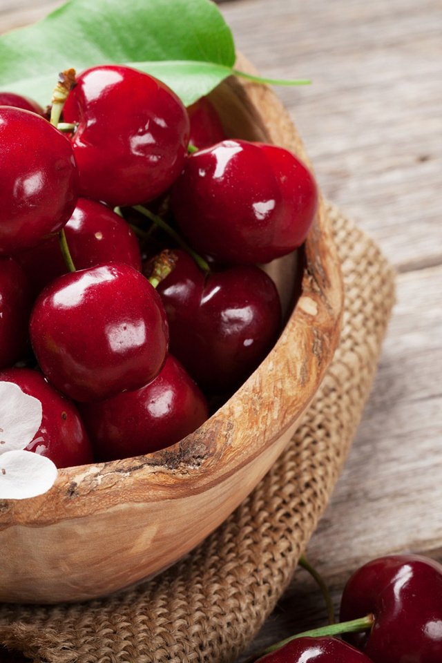 Обои черешня, ягоды, вишня, миска, мешковина, cherry, berries, bowl, burlap разрешение 1920x1200 Загрузить
