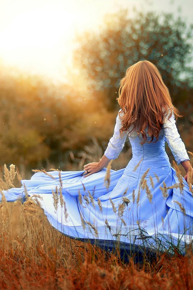 Обои девушка, настроение, платье, поле, волосы, прогулка, girl, mood, dress, field, hair, walk разрешение 1920x1200 Загрузить