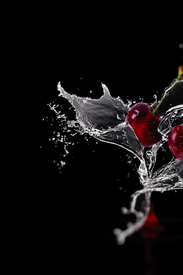 Обои вода, фон, капли, клубника, брызги, бокал, всплеск, water, background, drops, strawberry, squirt, glass, splash разрешение 5212x3474 Загрузить