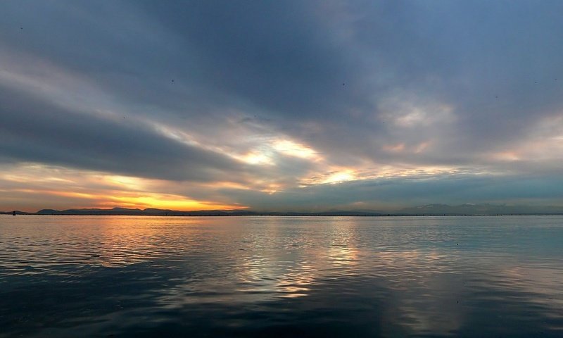 Обои облака, вода, закат, горизонт, clouds, water, sunset, horizon разрешение 3360x1050 Загрузить