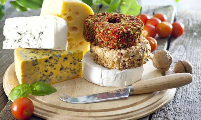 Обои сыр, нож, помидоры, грецкие орехи, cheese, knife, tomatoes, walnuts разрешение 2560x1600 Загрузить
