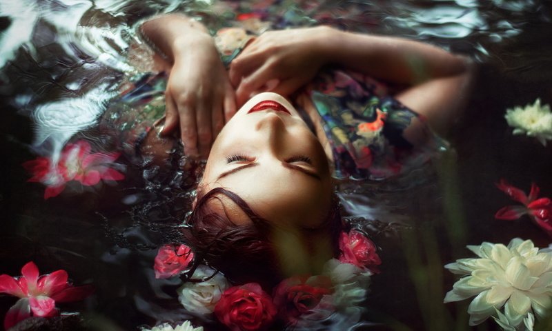 Обои цветы, вода, девушка, ситуация, flowers, water, girl, the situation разрешение 1920x1200 Загрузить