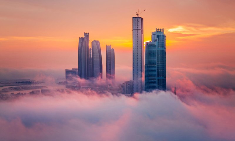 Обои туман, город, высотки, fog, the city, skyscrapers разрешение 1920x1200 Загрузить