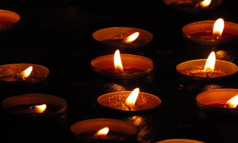 Обои свет, свечи, пламя, огонь, черный фон, свечки, light, candles, flame, fire, black background, candle разрешение 4000x3000 Загрузить