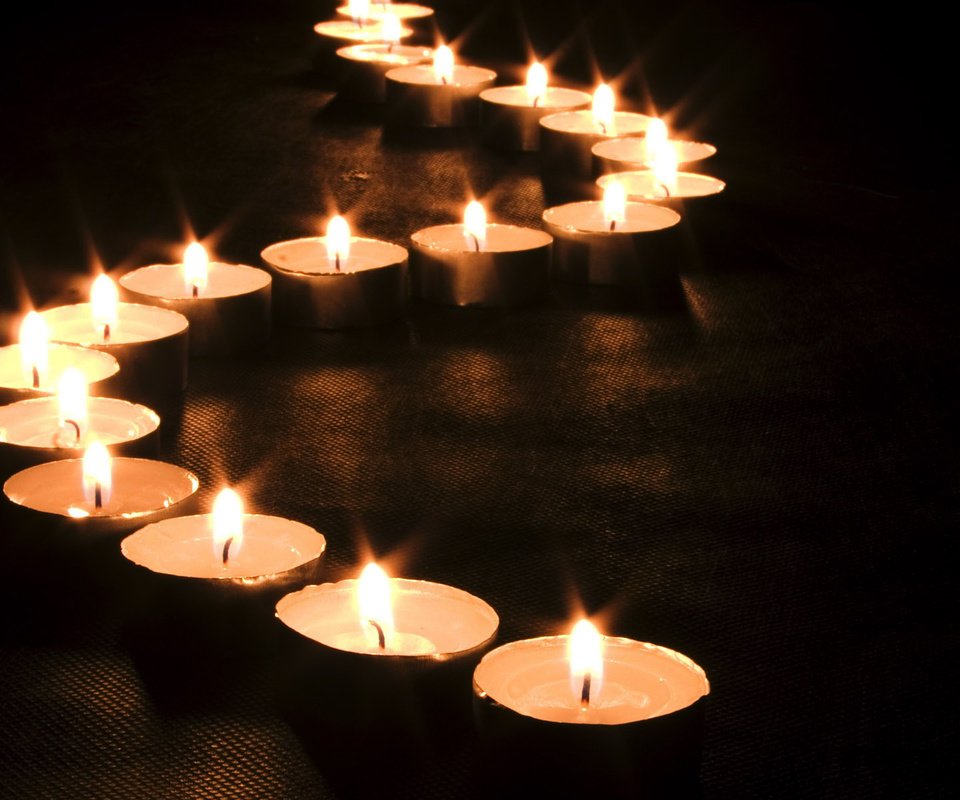 Обои свечи, огонь, волна, candles, fire, wave разрешение 1920x1200 Загрузить