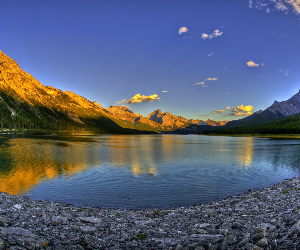 Обои озеро, горы, закат, канада, lake, mountains, sunset, canada разрешение 2560x1600 Загрузить