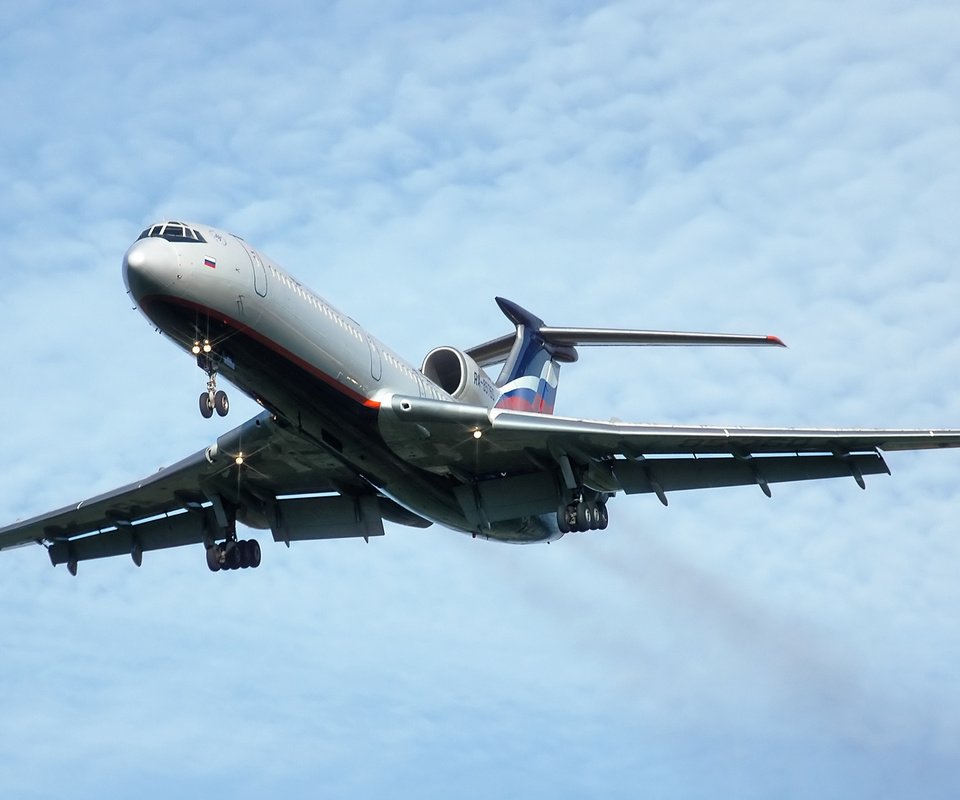 Обои самолет, аэрофлот, туполев, ту-154, the plane, aeroflot, tupolev, tu-154 разрешение 2000x1333 Загрузить