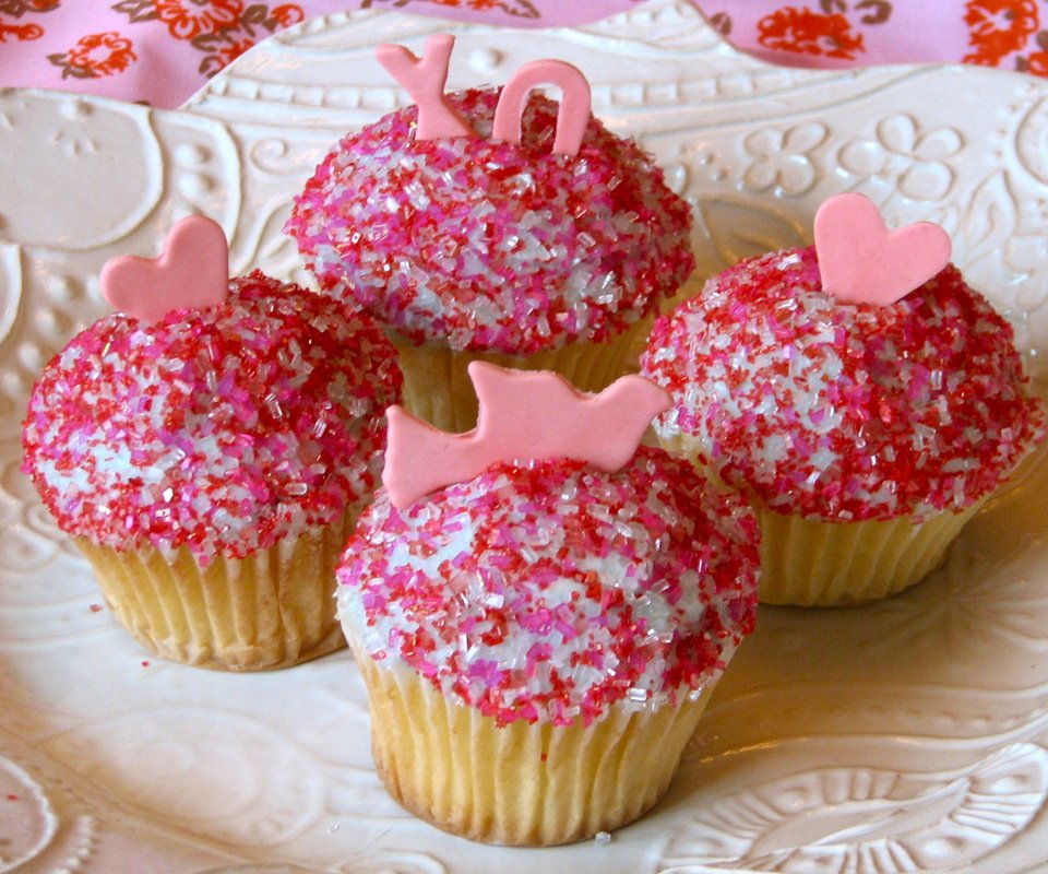 Обои розовый, глазурь, кекс, маффины, pink, glaze, cupcake, muffins разрешение 1920x1440 Загрузить