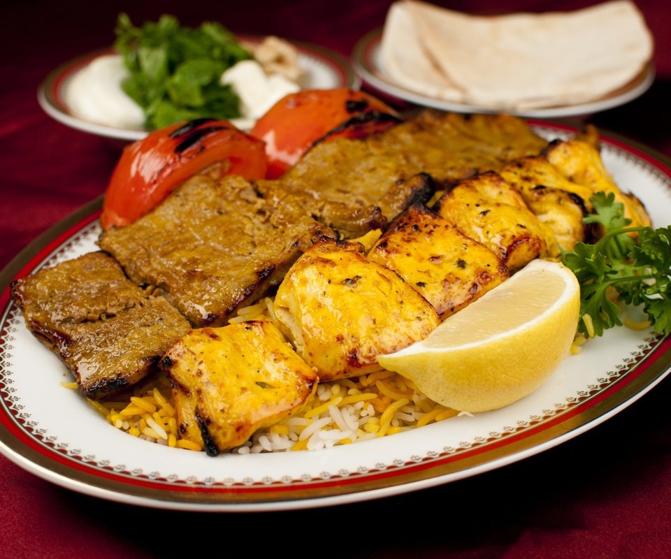 Обои еда, лимон, овощи, мясо, persian food, kabab barg, joje kabab, кебаб, food, lemon, vegetables, meat разрешение 2880x1913 Загрузить