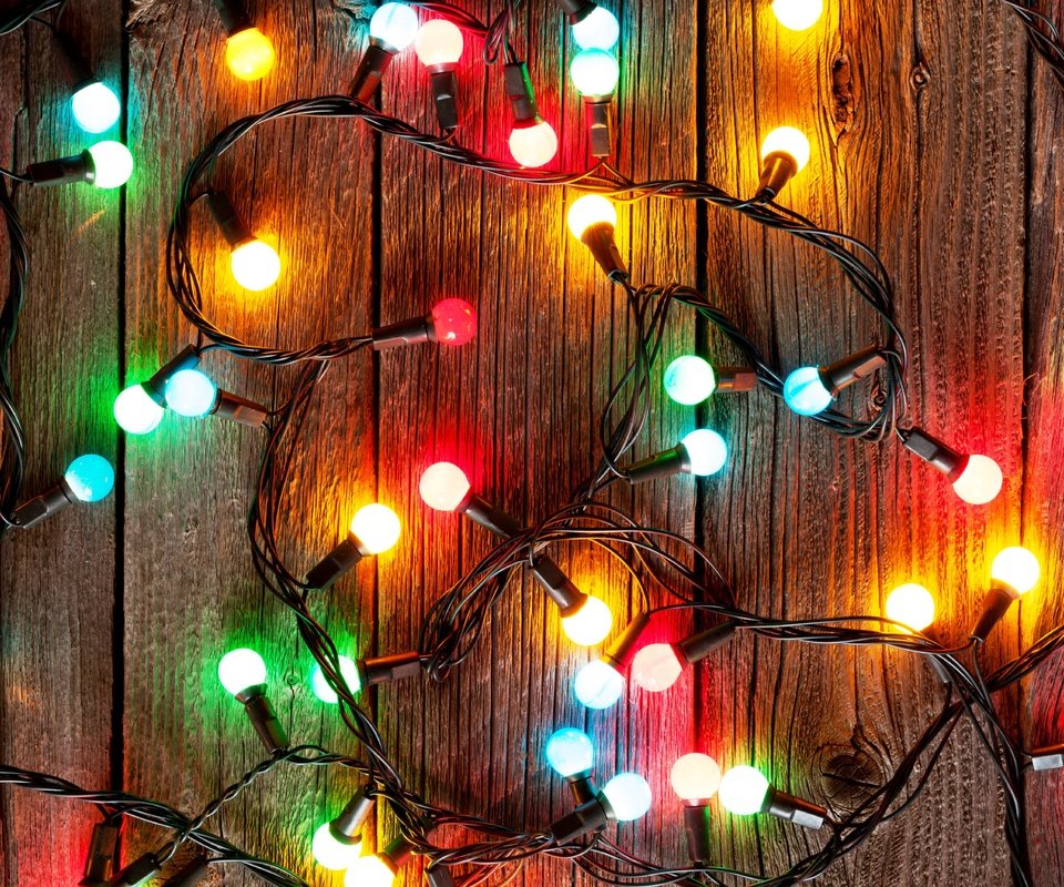 Обои свет, елочная, огни, новый год, лампочки, рождество, гирлянда, декорация, рождественские, счастливого рождества, merry christmas, light, lights, new year, light bulb, christmas, garland, decoration разрешение 5616x3744 Загрузить
