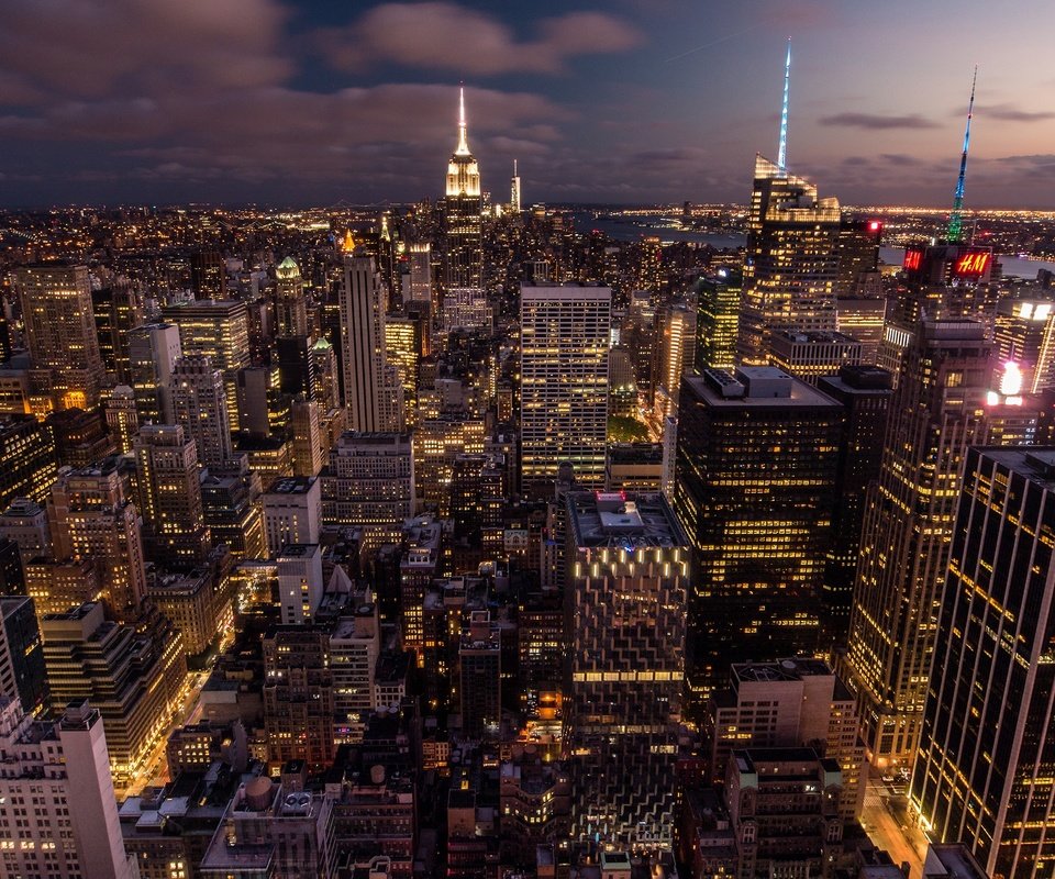 Обои огни, закат, город, сша, нью-йорк, lights, sunset, the city, usa, new york разрешение 2560x1600 Загрузить