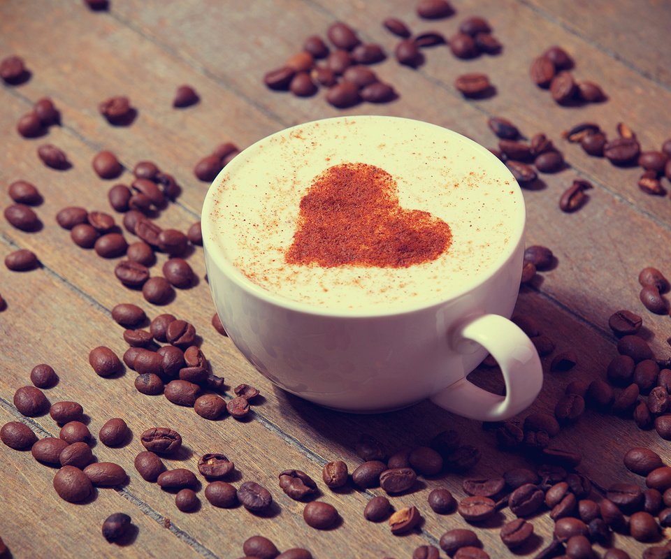 Обои напиток, сердечко, кофе, чашка, кофейные зерна, капучино, drink, heart, coffee, cup, coffee beans, cappuccino разрешение 2048x1152 Загрузить
