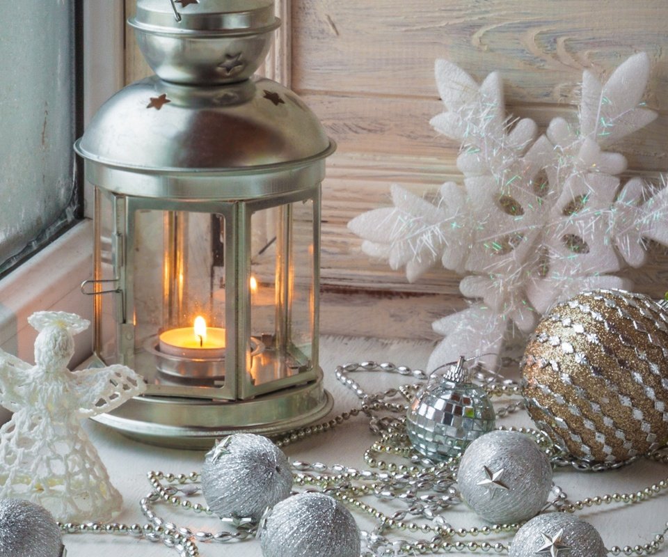 Обои новый год, фонарь, рождество, елочные украшения, new year, lantern, christmas, christmas decorations разрешение 2880x1800 Загрузить