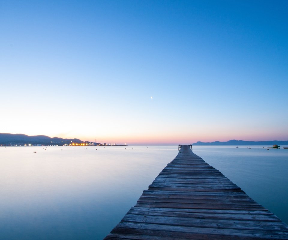 Обои небо, закат, горизонт, пирс, причал, испания, майорка, the sky, sunset, horizon, pierce, pier, spain, majorca разрешение 4010x2673 Загрузить