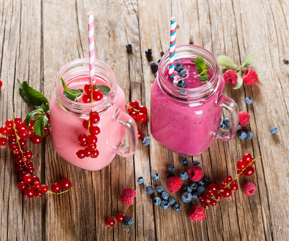 Обои малина, ягоды, черника, банки, смородина, смузи, raspberry, berries, blueberries, banks, currants, smoothies разрешение 7096x4768 Загрузить