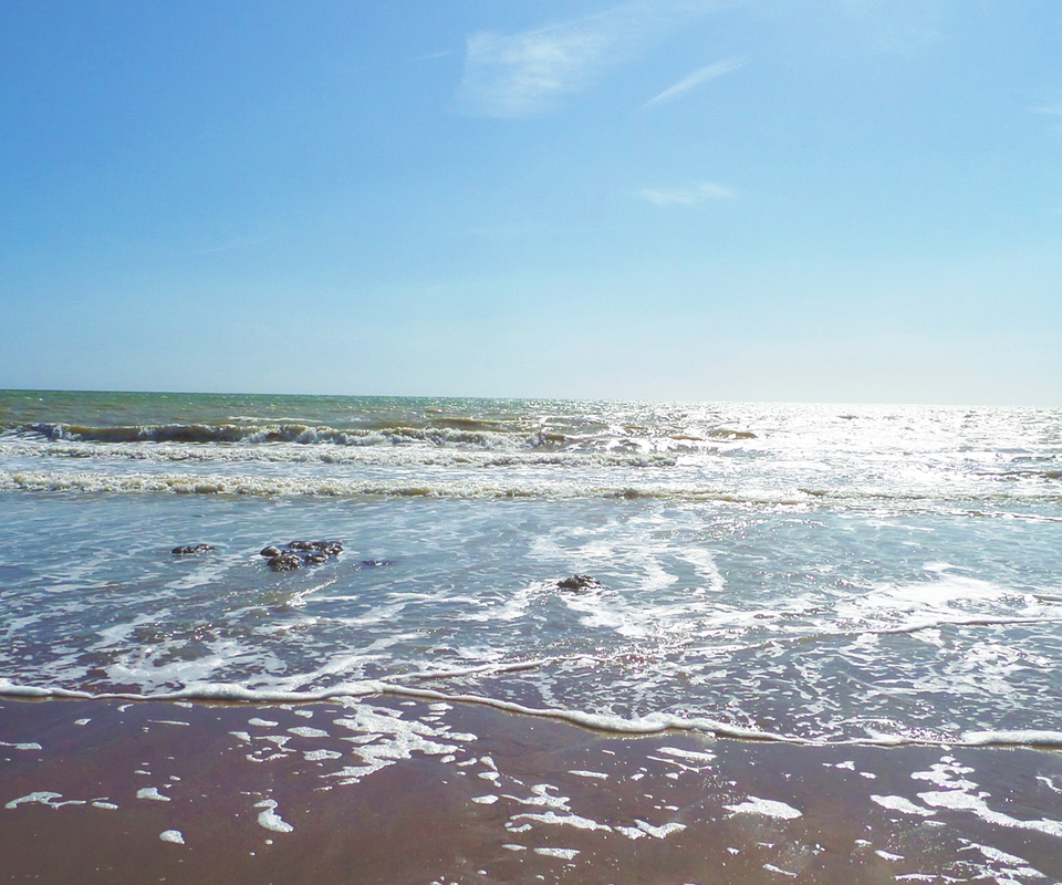 Обои небо, волны, море, пляж, побережье, англия, the sky, wave, sea, beach, coast, england разрешение 1920x1080 Загрузить