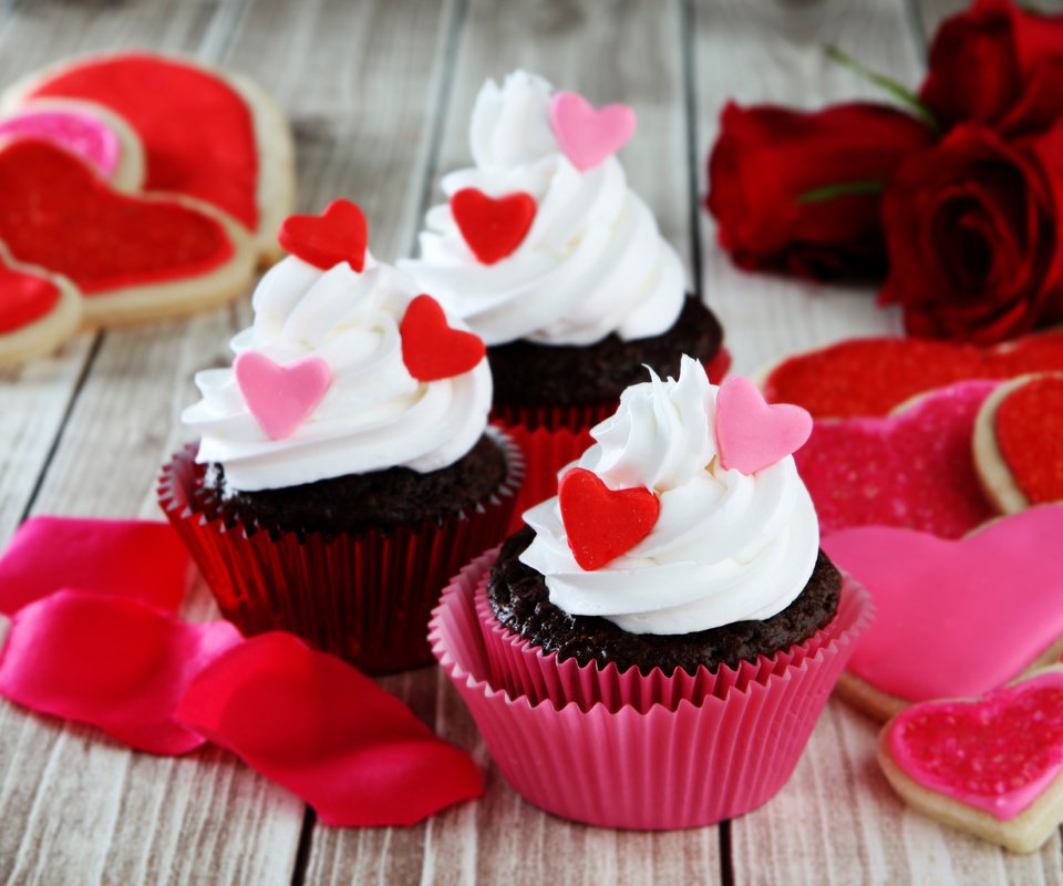 Обои розы, день святого валентина, любовь, кексы, сердца, валентинов день, крем, сладкое, печенье, выпечка, десерт, глазурь, roses, valentine's day, love, cupcakes, heart, cream, sweet, cookies, cakes, dessert, glaze разрешение 3888x2592 Загрузить
